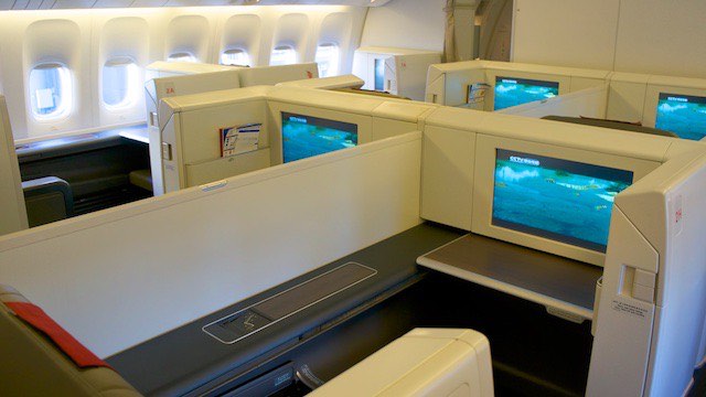 中國國際航空最新 777-300ER 頭等艙產品。和日航同等艙十分類似的 open suite。