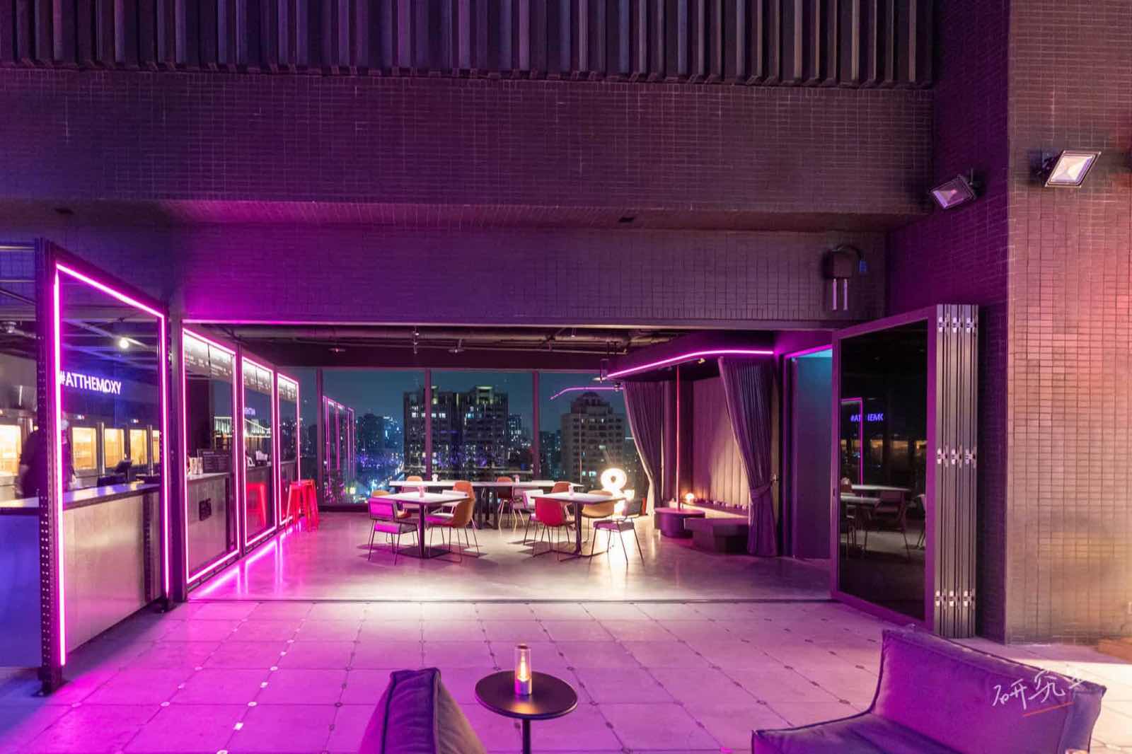 很不錯的 Rooftop Bar，感覺好像到了曼谷｜台中豐邑Moxy