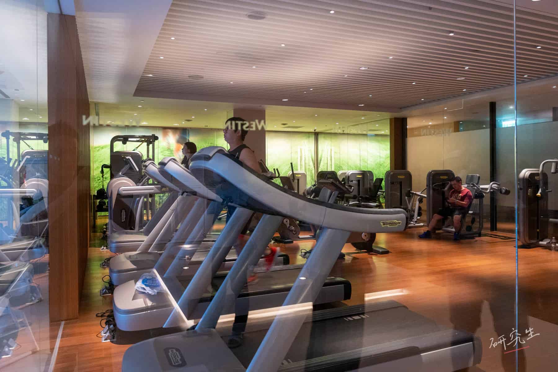 健身房可以一邊跑步一邊往外看|大溪威斯汀 (Westin Tashee)