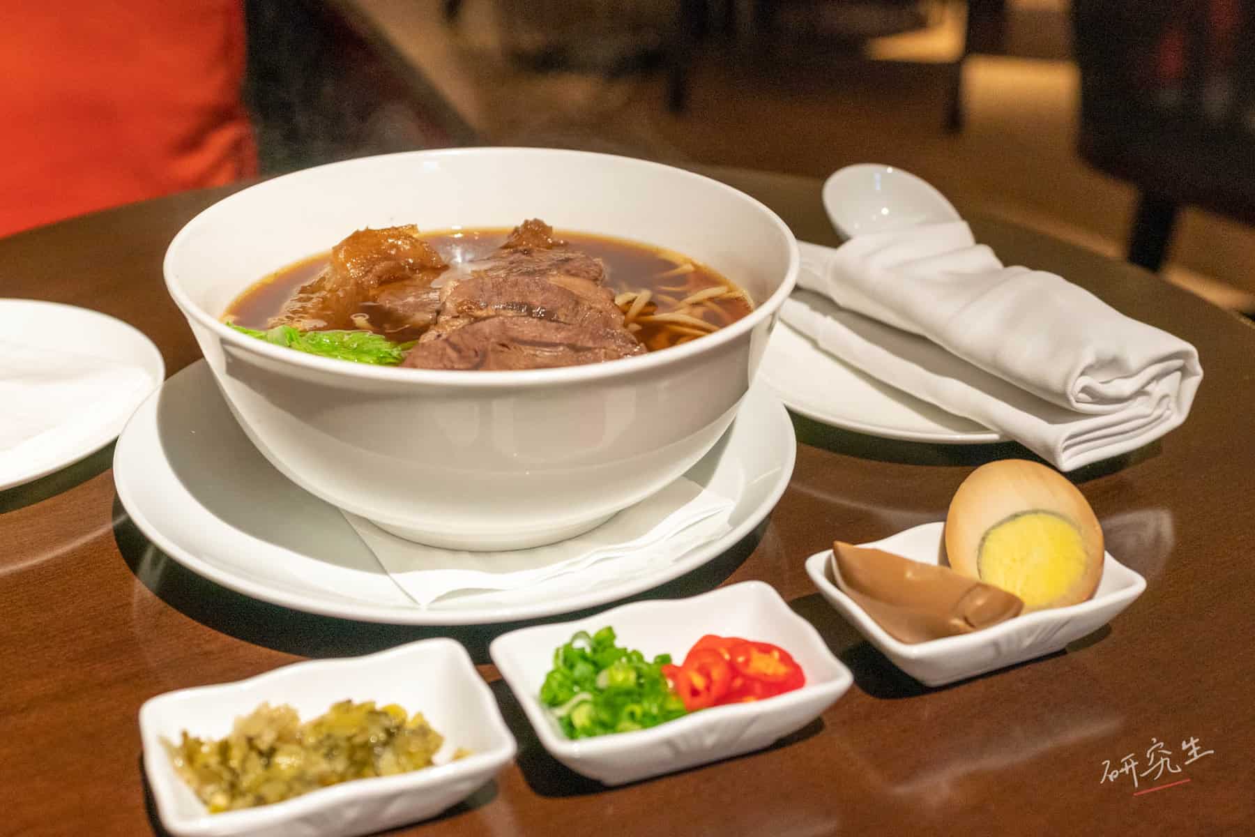 大廳挑選的餐點-牛肉麵。好吃!|大溪威斯汀 (Westin Tashee)