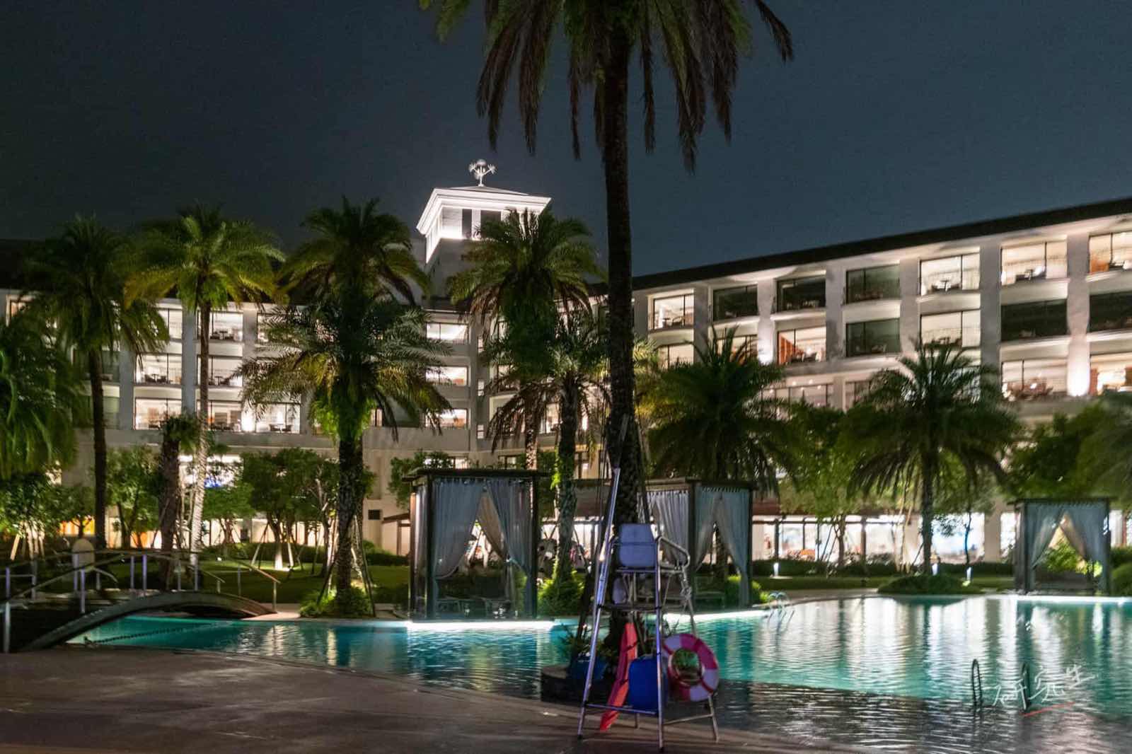 晚上的泳池一景|大溪威斯汀 (Westin Tashee)